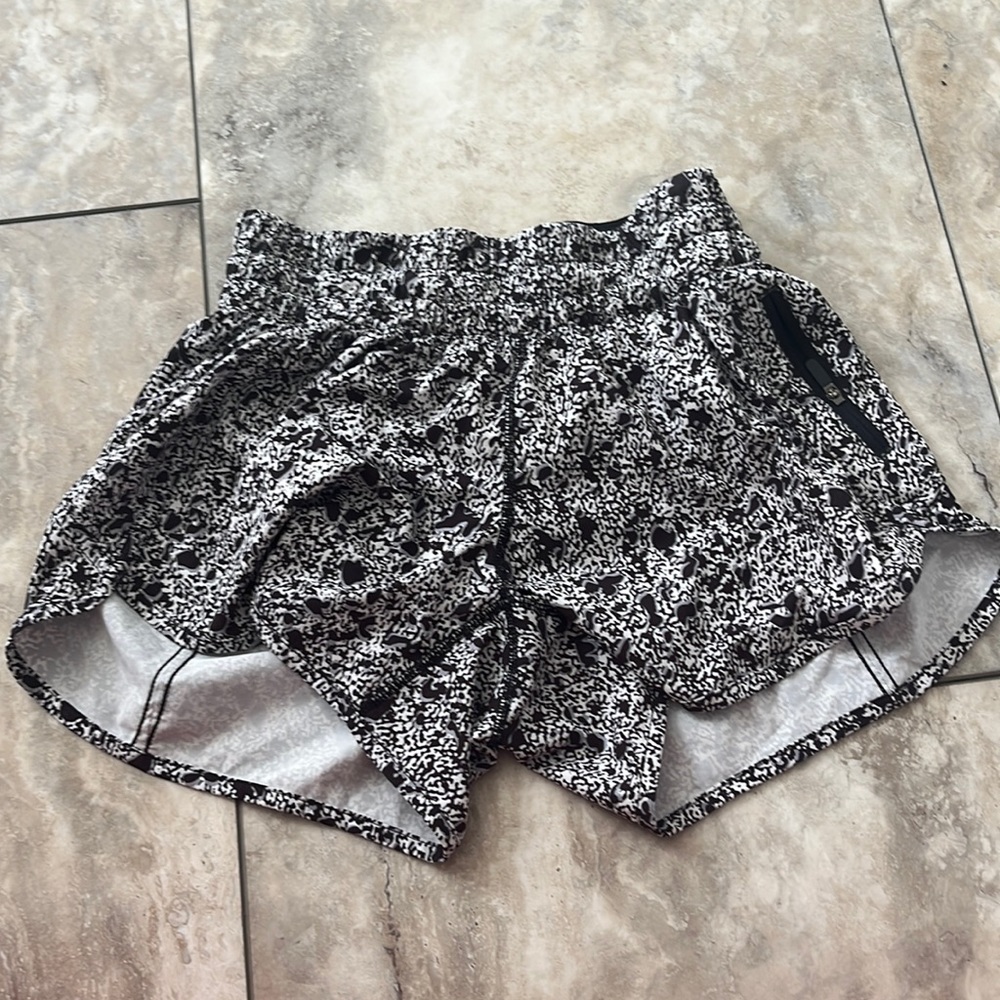 Lululemon track runner shorts